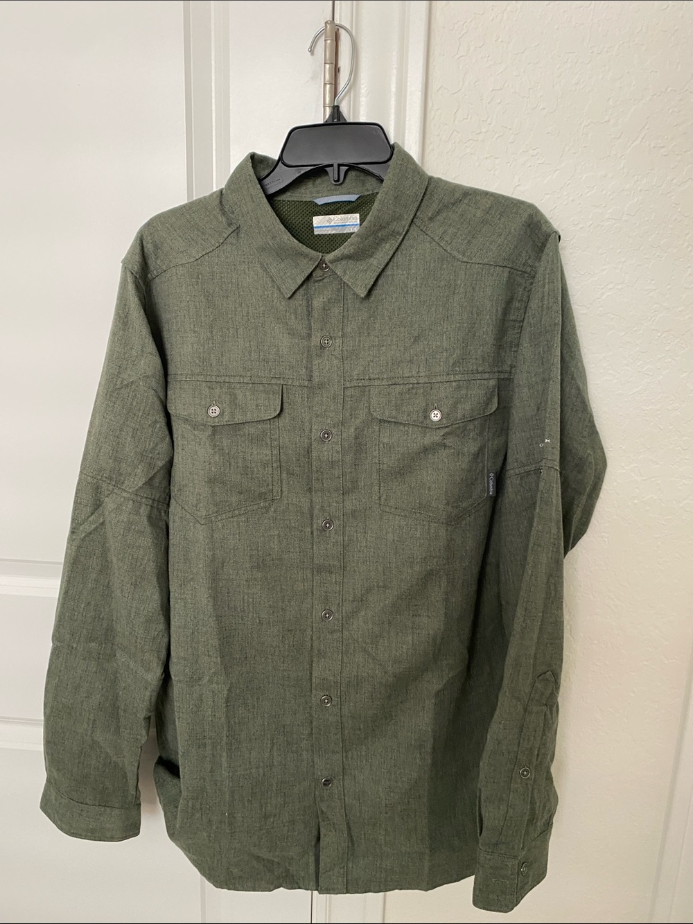 Men's Olive Green Button-Up Shirt